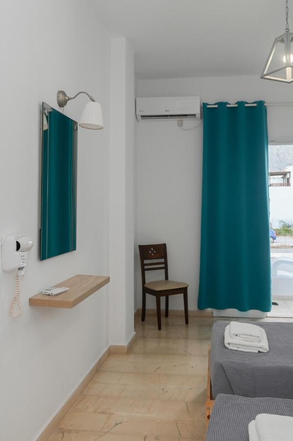 Oscar Hotel Kamári Zewnętrze zdjęcie